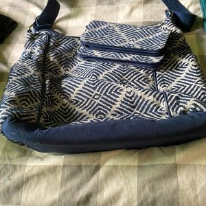 Thirty-one cross body adjustable purse and wallet set.